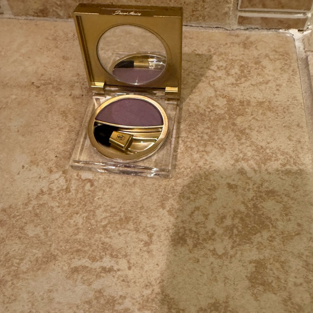 GUERLAIN Divinora Radiant Colour Eyeshadow - Deep Purple